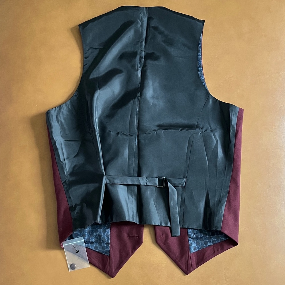 ASOS Burgundy Button-Up Vest - Picture 3 of 4